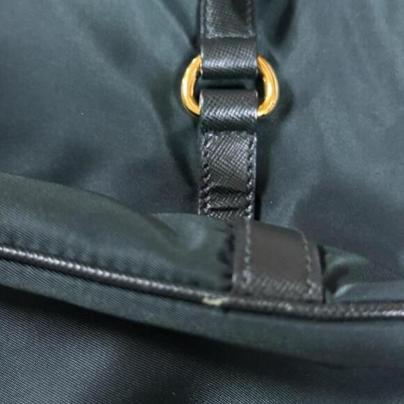 PRADA Green Shoulder Bag - Picture 13 of 16